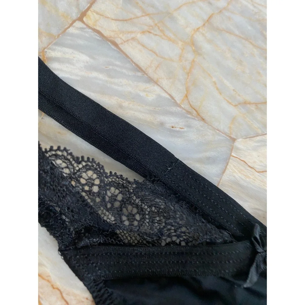 Victoria's Secret Black Strappy Lace Thong Panty  Caged Straps XS